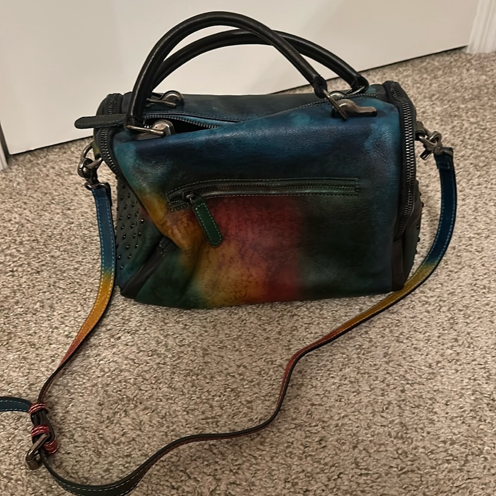 Medium multi color purse / multi pockets